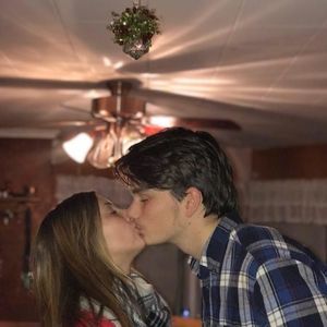 Meet your Posher, Ariel